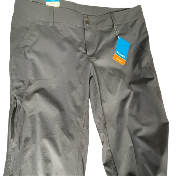 COLUMBIA - Dark gray, active fit, water repellant, adjustable pant legs, size 16 - Picture 11 of 13